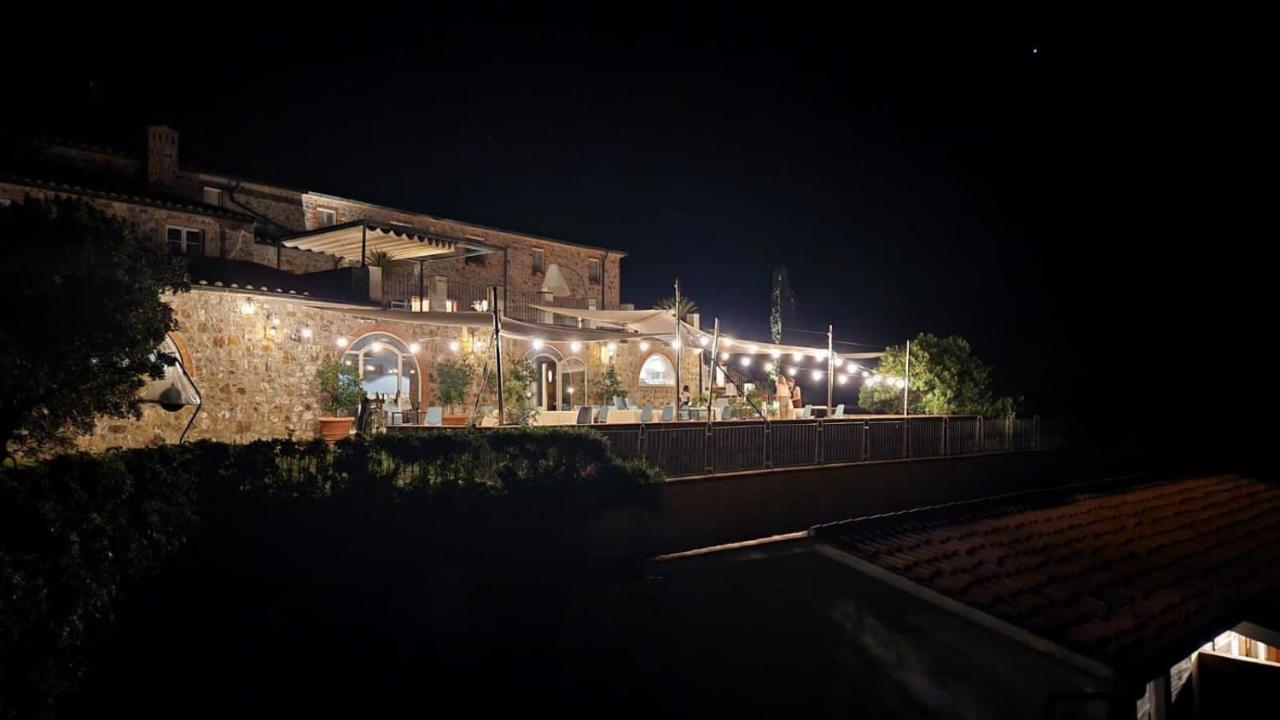 Vin Hotel - Wine Resort And Agriturismo Montieri Екстериор снимка