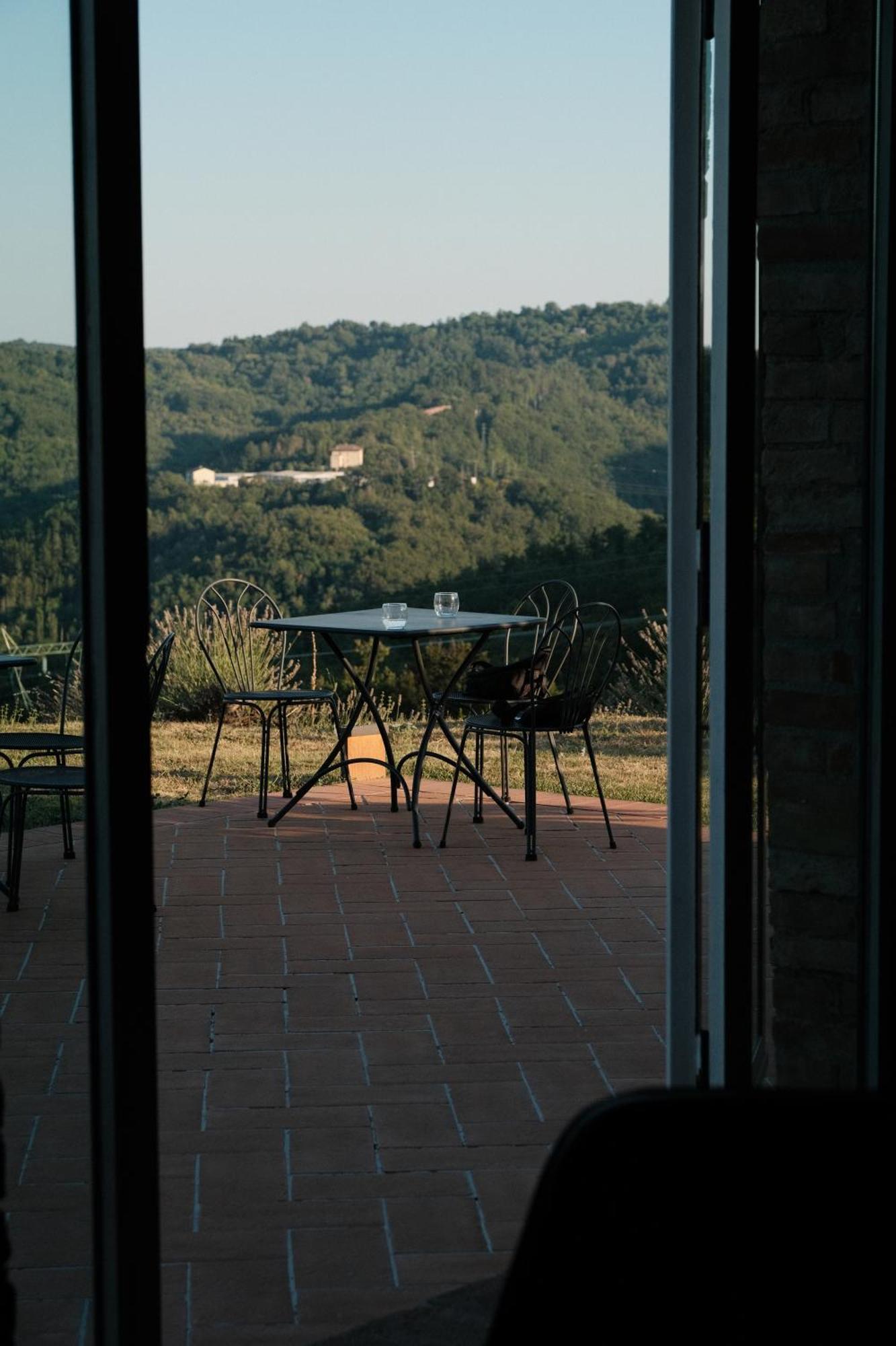 Vin Hotel - Wine Resort And Agriturismo Montieri Екстериор снимка