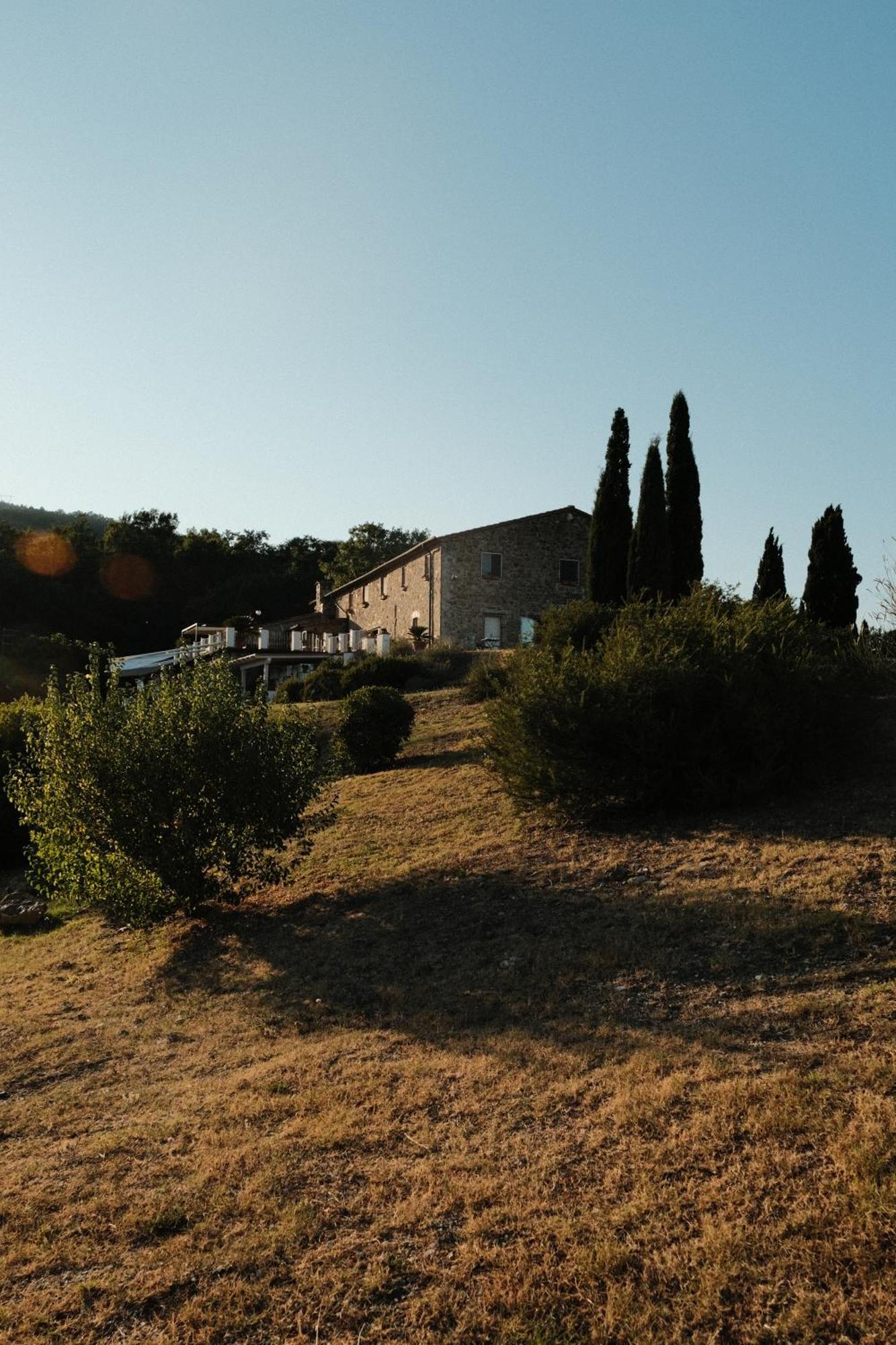 Vin Hotel - Wine Resort And Agriturismo Montieri Екстериор снимка