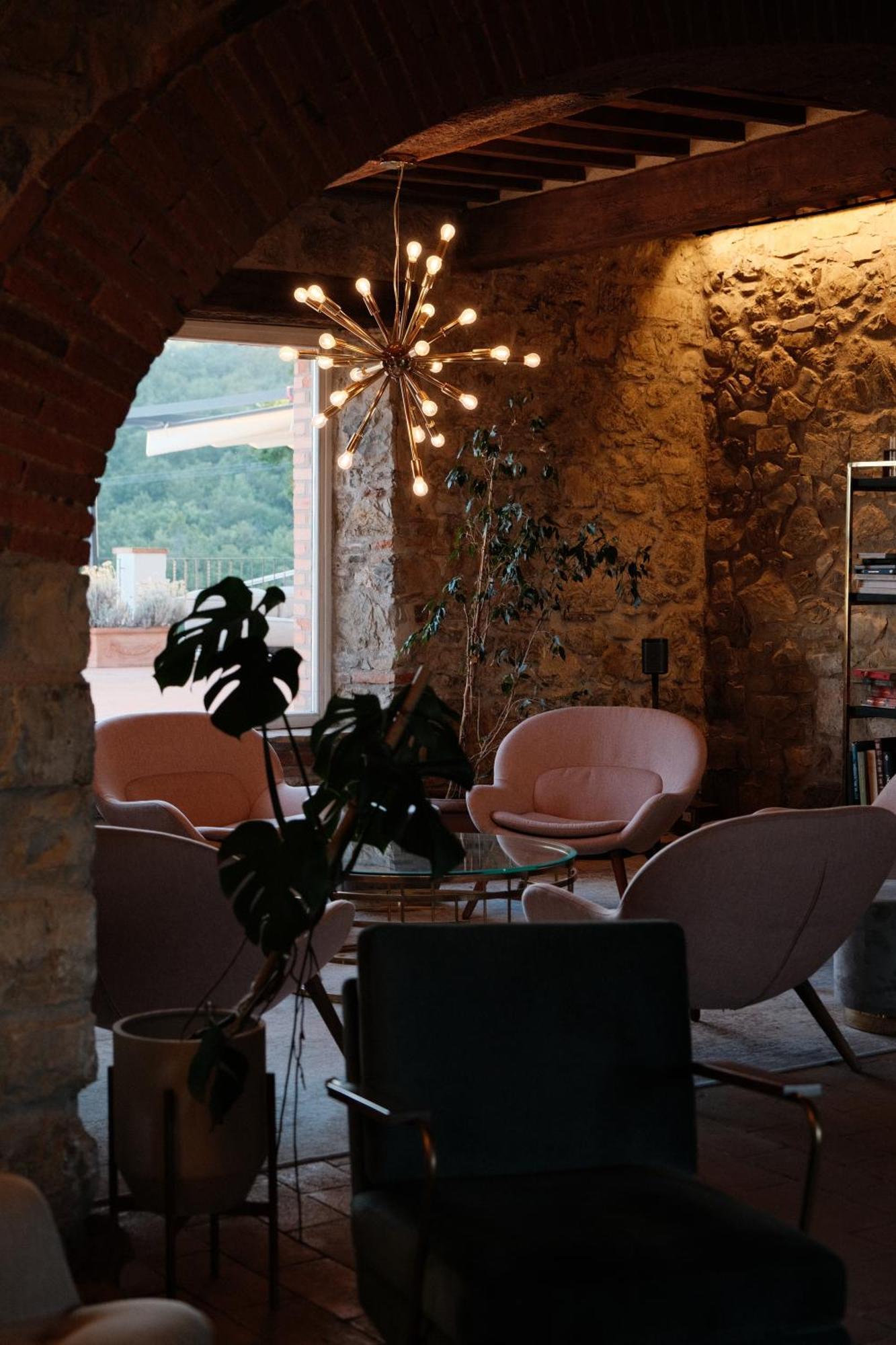 Vin Hotel - Wine Resort And Agriturismo Montieri Екстериор снимка